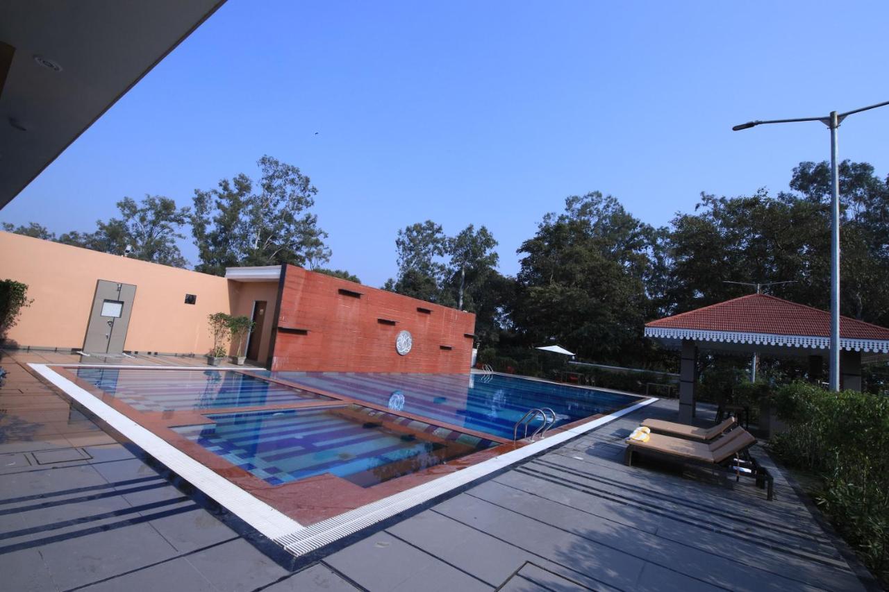 ホテル Aveo By Amatra, Gateway To Corbett Kashipur エクステリア 写真