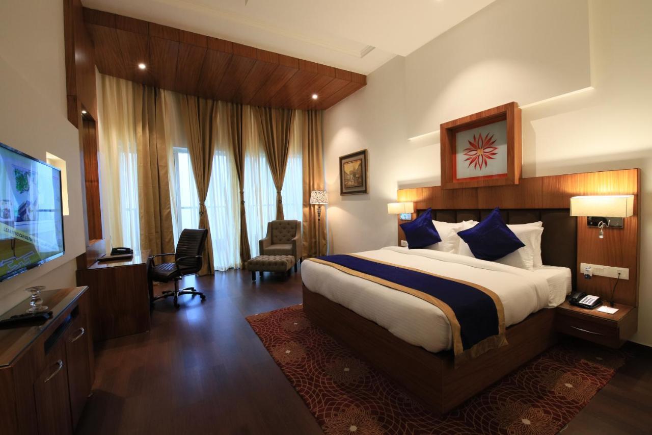 ホテル Aveo By Amatra, Gateway To Corbett Kashipur エクステリア 写真